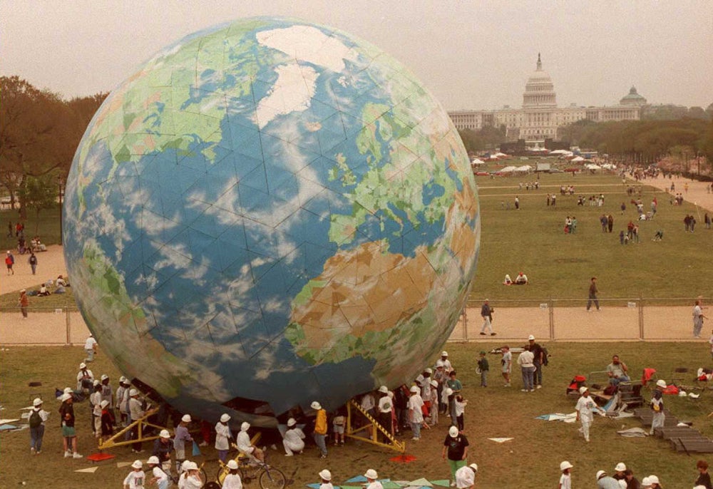 More than 1,200 students assembled a five-story globe on the National Mall in Washington D.C., to mark the 25th anniversary of Earth Day in 1995. More than 1,200 students assembled a five-story globe on the National Mall in Washington D.C., to mark the 25th anniversary of Earth Day in 1995.