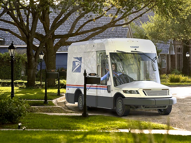 El vehículo de próxima generación del Servicio Postal de los Estados Unidos, que se muestra en este prototipo, se puede construir con un tren motriz de gasolina o eléctrico El vehículo de próxima generación del Servicio Postal de los Estados Unidos, que se muestra en este prototipo, se puede construir con un tren motriz de gasolina o eléctrico