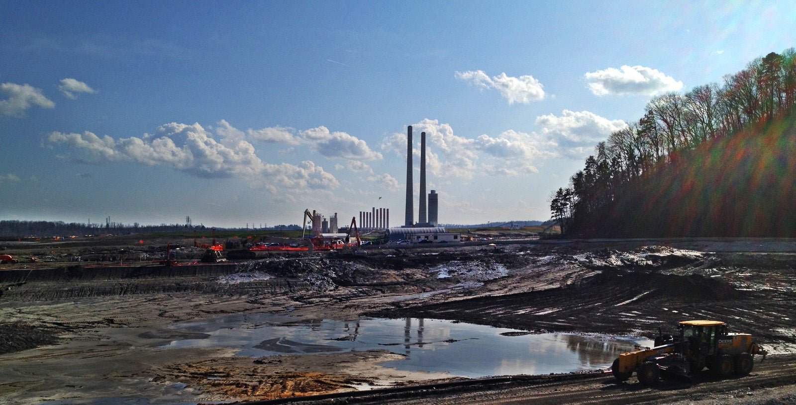 The massive coal ash disaster in Kingston, Tennessee. The massive coal ash disaster in Kingston, Tennessee.