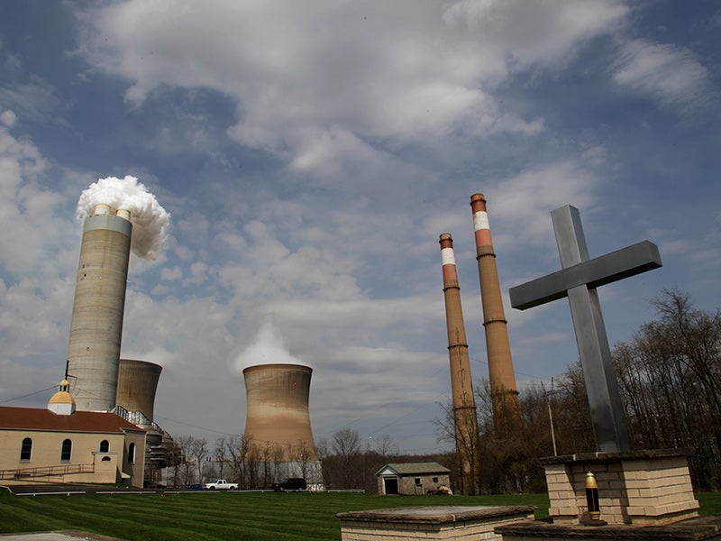 A coal-fired power plant. A coal-fired power plant.