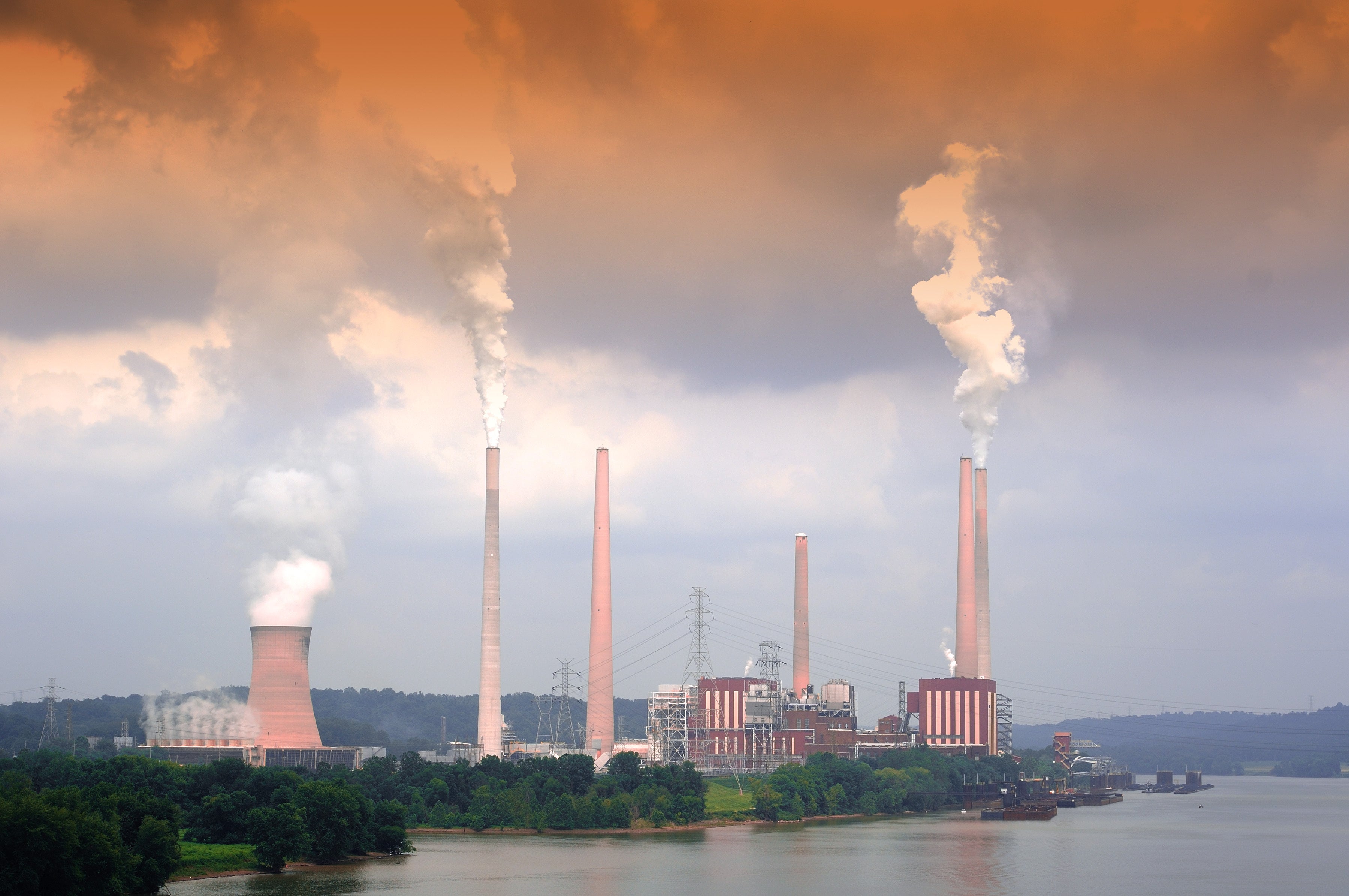 A coal fired power plant in Cincinatti, Ohio. A coal fired power plant in Cincinatti, Ohio.
