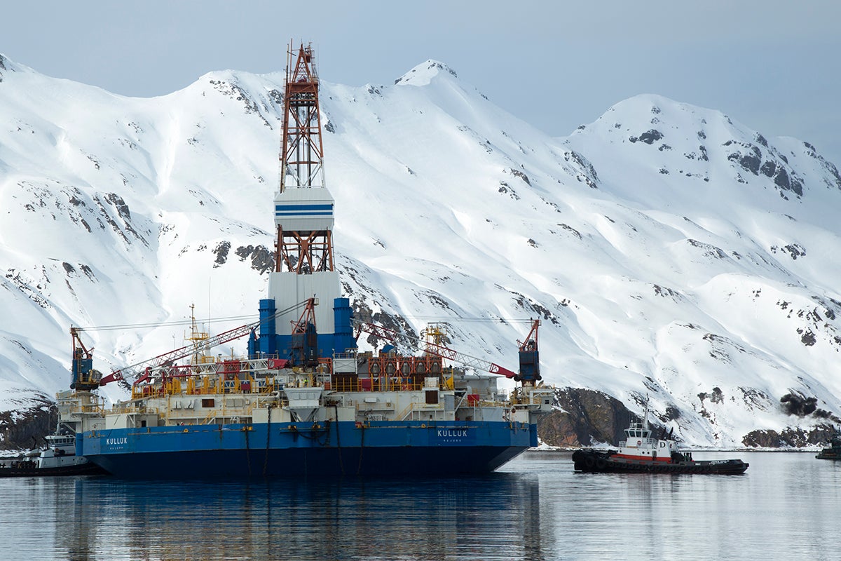 The Shell drilling rig, Kulluk, drifted aground in Alaska in December 2012 and was later scrapped, underscoring the great risks in Arctic drilling. The Shell drilling rig, Kulluk, drifted aground in Alaska in December 2012 and was later scrapped, underscoring the great risks in Arctic drilling.