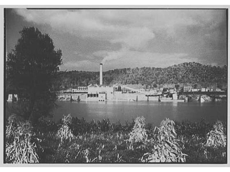Pittsburgh Plate Glass Chlorine Plant, New Martinsville, West Virginia. Pittsburgh Plate Glass Chlorine Plant, New Martinsville, West Virginia.