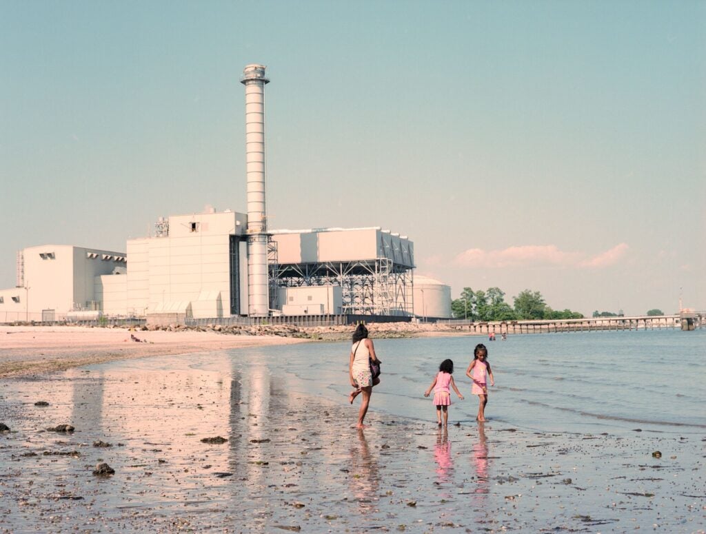 The PSEG coal-fired power plant, next to Bridgeport Harbor, Conn., in 2020.  (Allison Minto for Earthjustice)