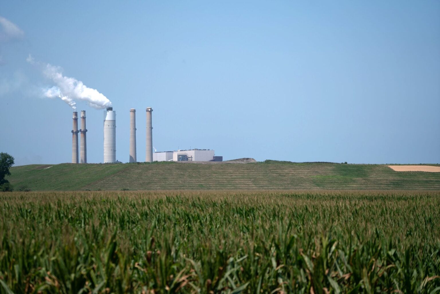 Toxic Coal Ash Near the Great Lakes Addressing Coal Plants’ Hazardous