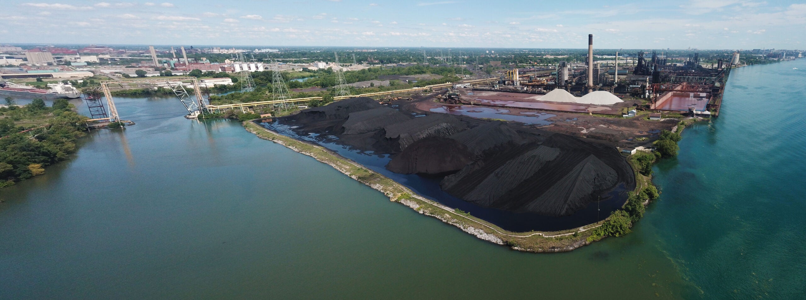 The EES Coke Battery facility on Zug Island in River Rouge, Michigan. The plant is owned by DTE Vantage, a subsidiary of DTE Energy. The EES Coke facility releases thousands of tons of sulfur dioxide in the overburdened River Rouge community and near the state’s most polluted zip code, 48217. (Ted Auch / FracTracker Alliance)