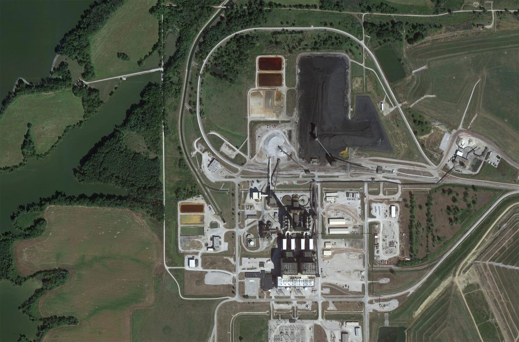 Satellite imagery of the Merom coal-fired power plant in Indiana.