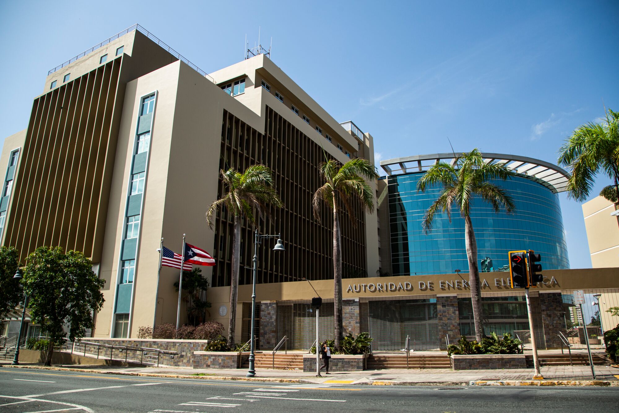 Edificio sede de la Autoridad de Energía Eléctrica de Puerto Rico (AEE) en Santurce, San Juan.