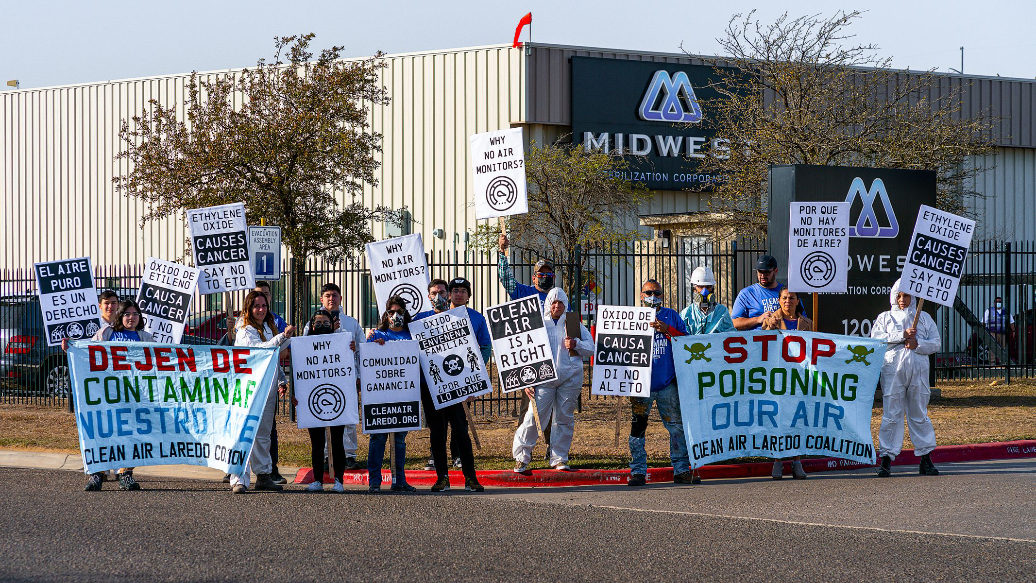 Clean Air Laredo Coalition and Rio Grande International Study Center rally in front of Midwest Sterilizer facility in Laredo, TX. The facility ranks among the most polluting facilities in the nation of ethylene oxide emissions.