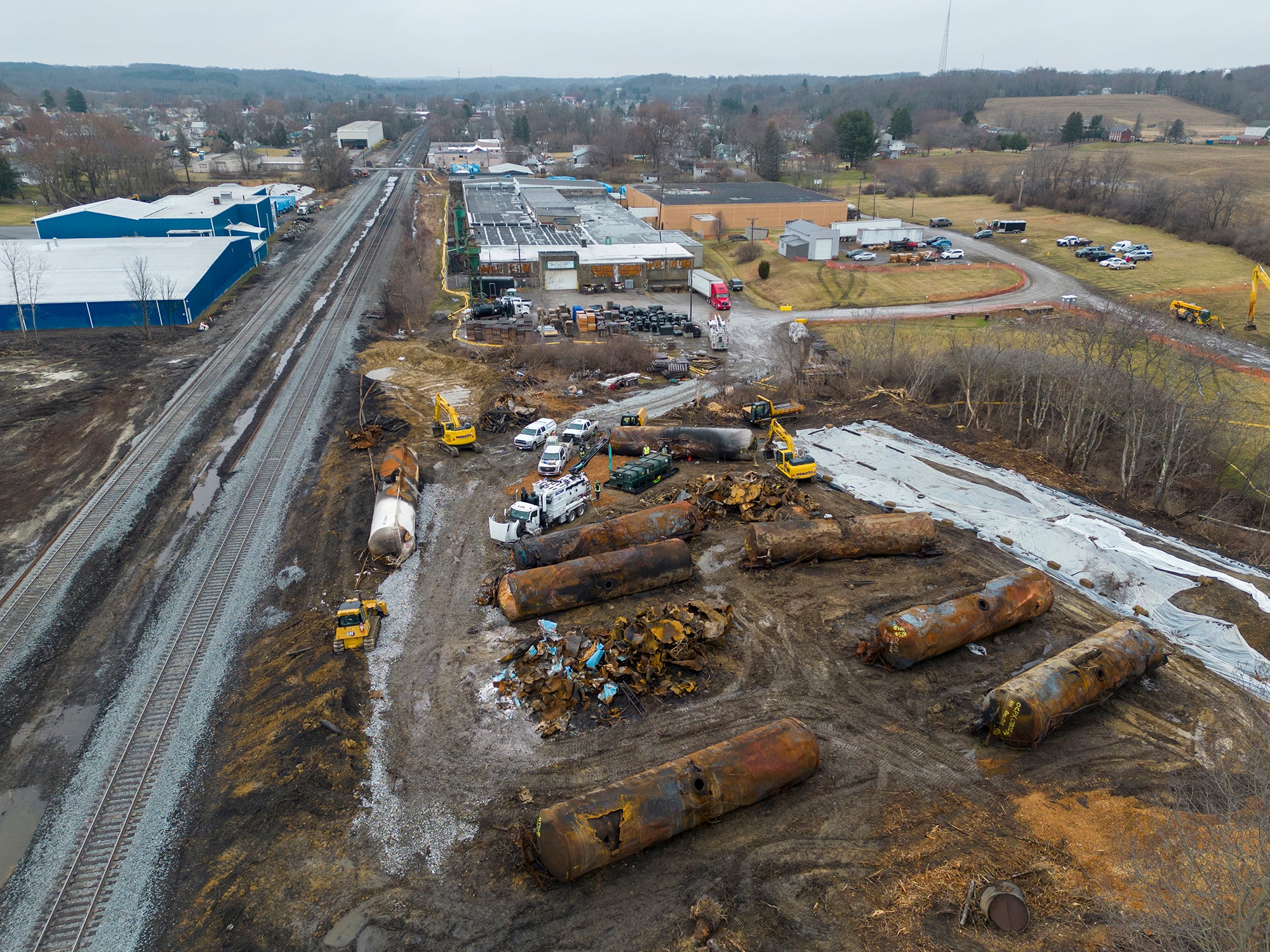 Aerial photo of the wreckage of burned chemical train cars.