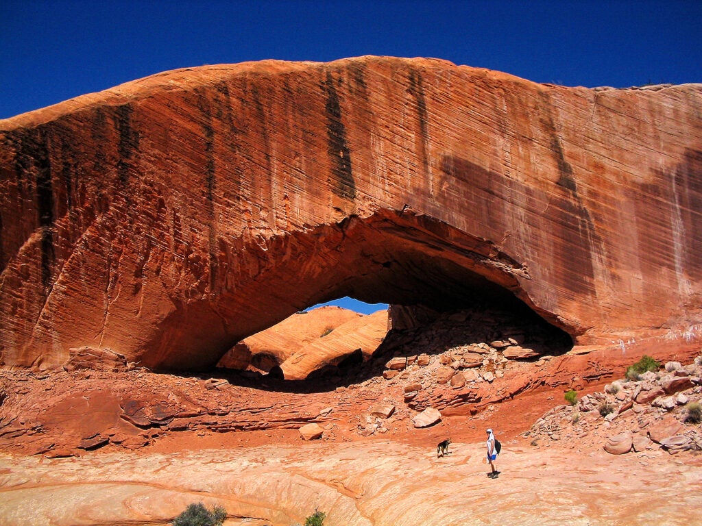 Phipps Arch in Grand Staircase-Escalante National Monument. (&copy; Tim Peterson)