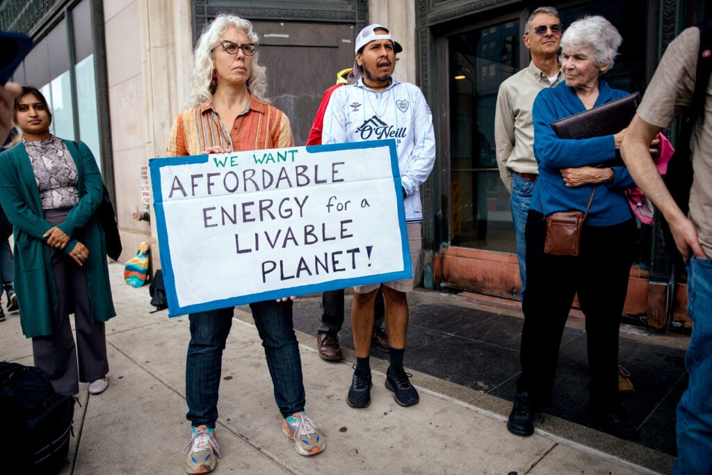 Earthjustice staff and partners attend a Pennsylvania Public Utility Commission public input hearing for proposed rate changes by Philadelphia Gas Works. (Jess Benjamin for Earthjustice)