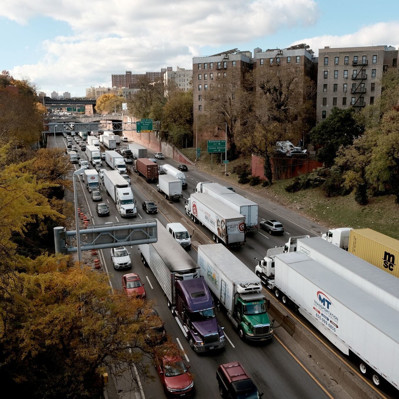 Cars and trucks move along the Cross Bronx Expressway, a notorious stretch of highway in New York City that is often choked with traffic and contributes to pollution and poor air quality on November 16, 2021 in New York City. (Spencer Platt / Getty Images)