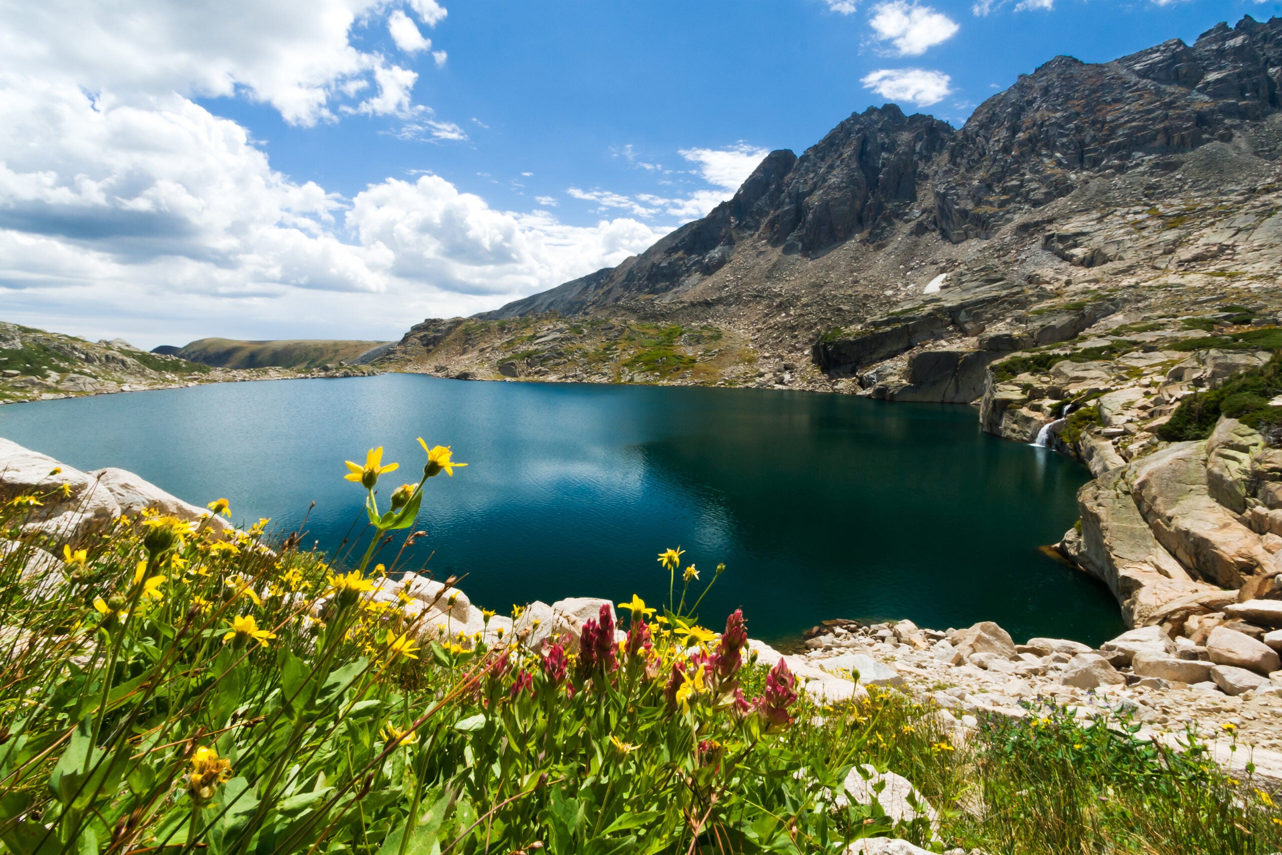 Colorado Rocky Mountain lakes deserve the state&#039;s renewable energy standard