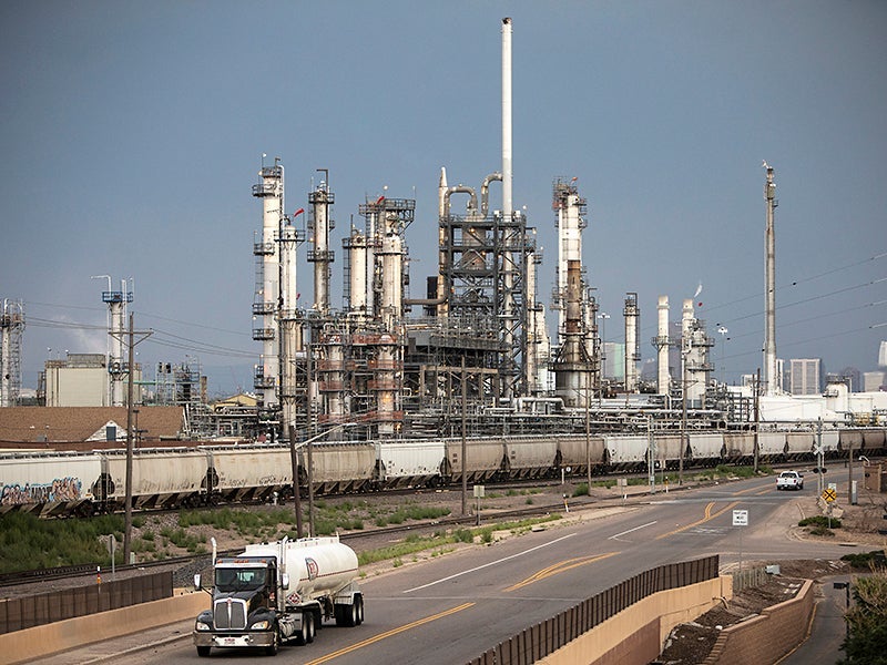 The Suncor refinery in North Denver.
(Martin do Nascimento / Earthjustice)