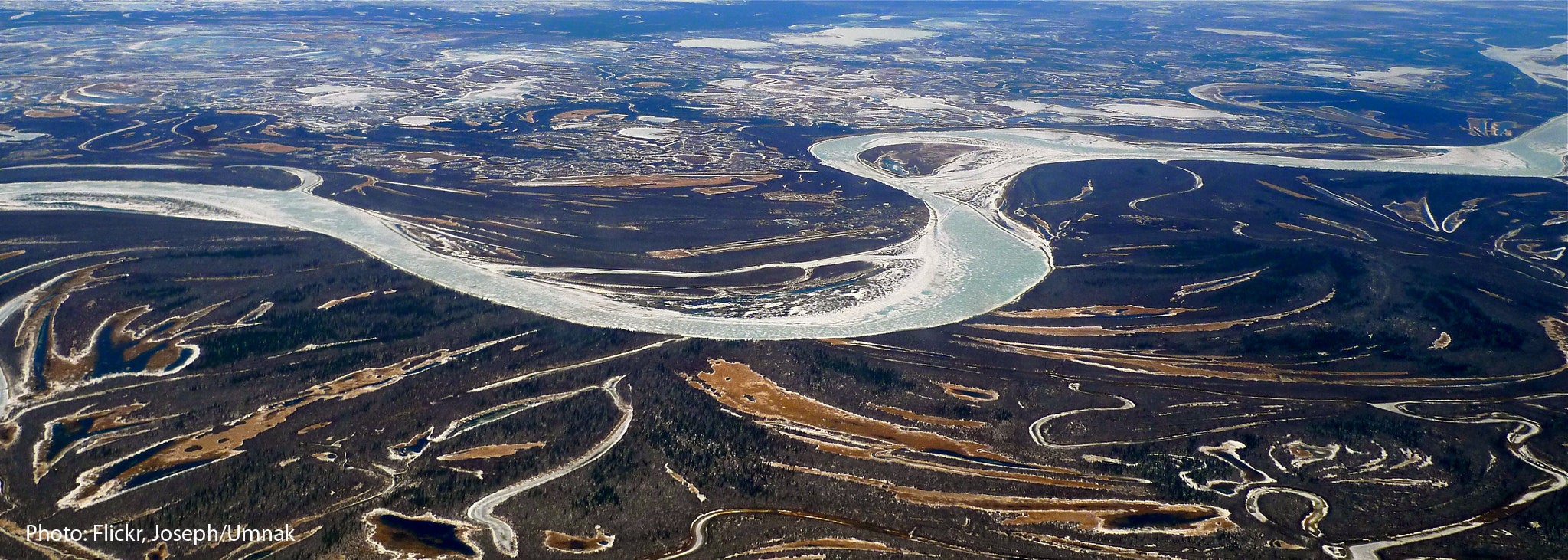 An aerial view of the Kuskokwim River in Alaska. The Donlin Gold mine project would dramatically change the Yukon Kuskokwim region.
(Joseph/Umnak / CC BY-SA 2.0)