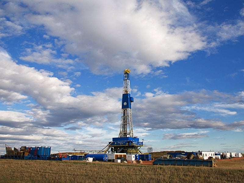 An oil fracking rig outside of Williston, North Dakota. Oil extraction discoveries led to rapid industrial development and job creation in the area, but the city is now seeing its population decline after the ongoing collapse of crude oil prices.
(Tom Reichner/Shutterstock)