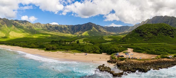 Mākua beach and valley on the west coast of O‘ahu, Hawai‘i. (Backyard Production / Getty Images)