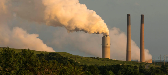 The coal-fired Keystone Generating Station near Shelocta, Pennsylvania. (Jim West / Universal Images Group via Getty Images)