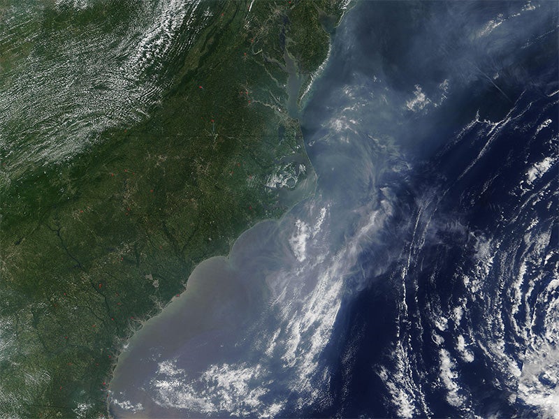 Hazy air covers the large portion of the United States, stretching from the Midwest, to the Southeast, and the Mid-Atlantic. Image acquired July 26, 2005.
(NASA Earth Observatory)