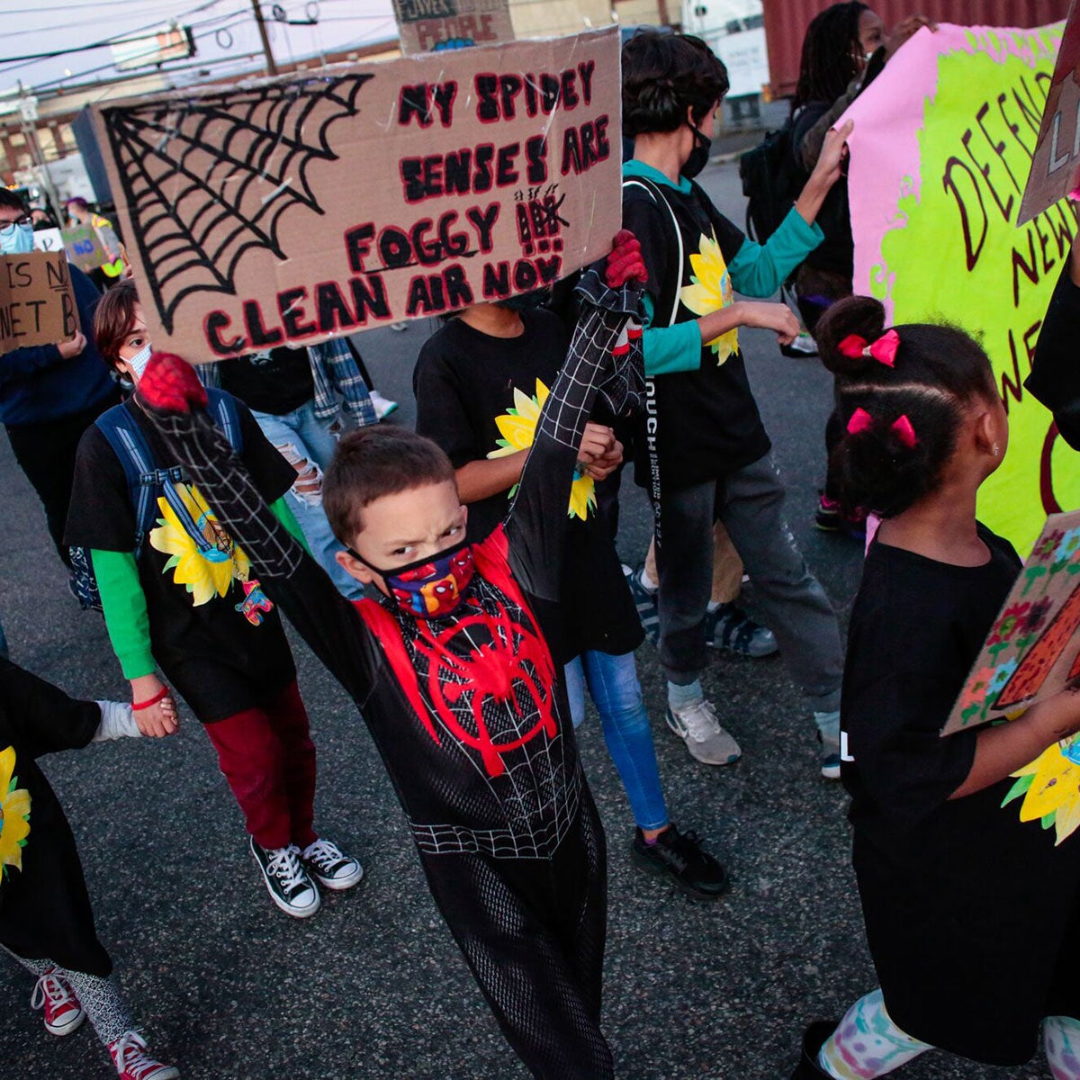 A Newark Neighborhood Takes on a Toxic Trash Incinerator