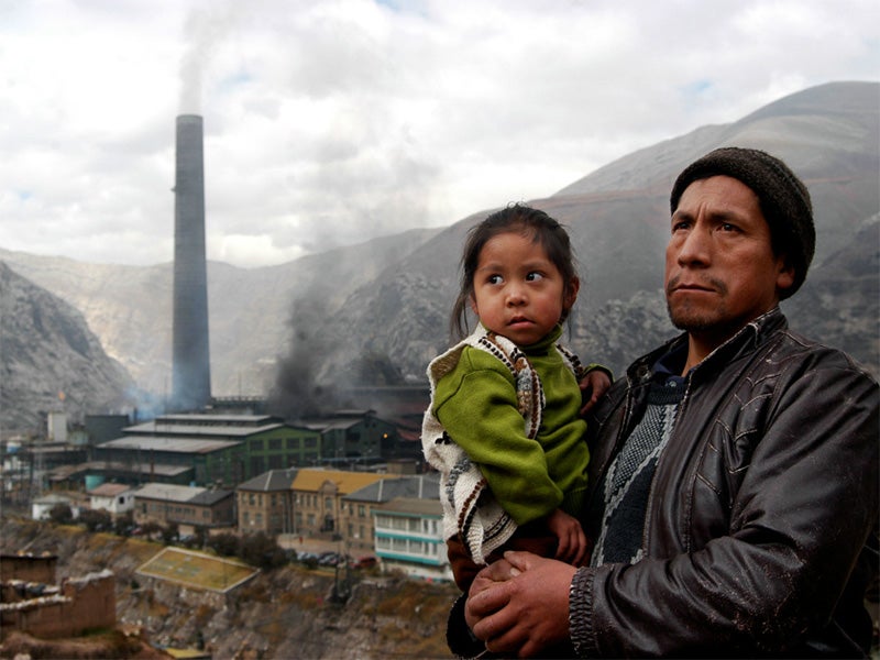 La Oroya is one of the most contaminated cities on the planet. Doe Run Peru’s smelter emits such enormous quantities of pollution that many residents suffer from chronic respiratory illnesses and nearly all the children in the city have lead poisoning.
(Photo courtesy of AIDA)
