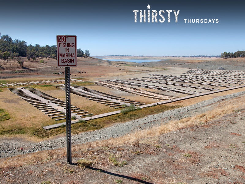 As water supplies dry up, groundwater drilling is leading to collapsed bridges, cracked irrigation canals, and twisted roads and railways.
(Robert Couse-Baker/CC BY 2.0)