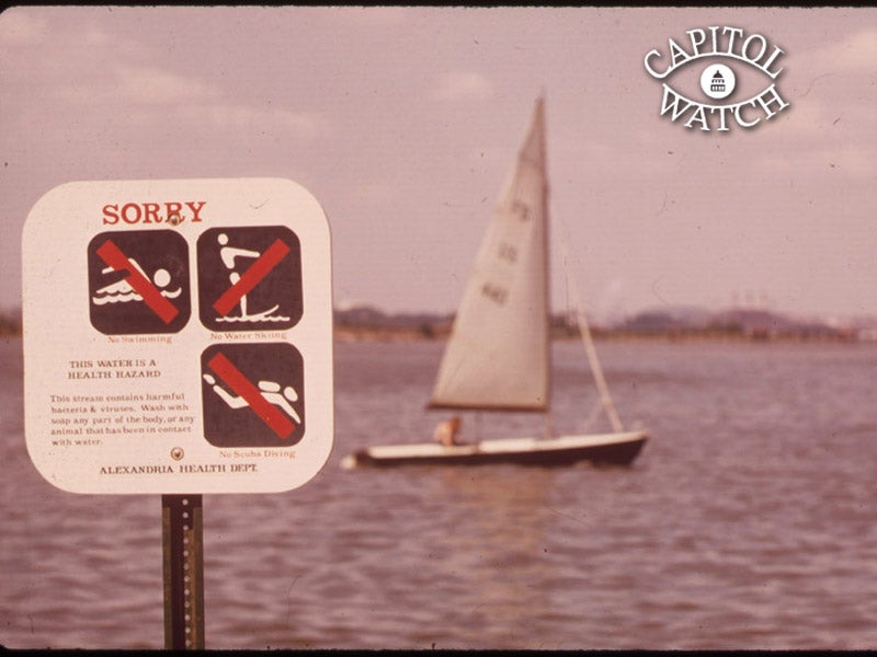 In August 1972, a sign warns that the Potomac River is a health hazard.
(U.S. National Archives and Records Administration)