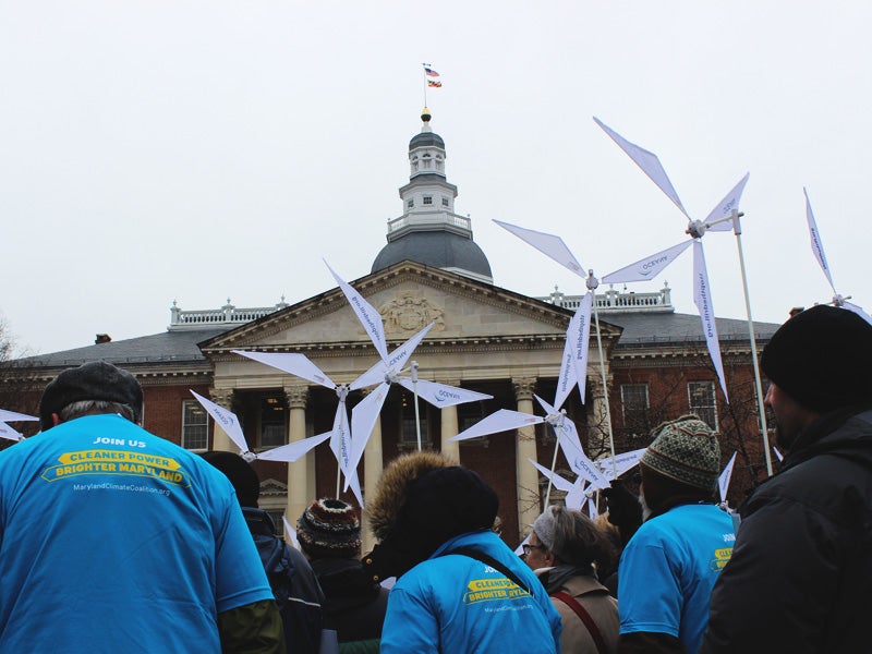 Rally at the Maryland statehouse on January 14, 2015 to urge legislators to raise the state&#039;s renewable energy standard